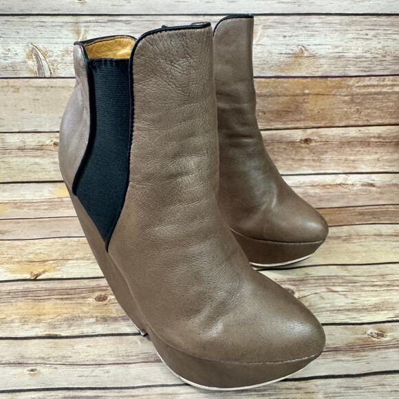 L.A.M.B. Shoes - L.A.M.B. Womens Taupe Brown Leather Diva Wedge Ankle Boots Size 10M